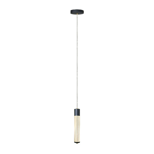 HADEUS I lámpara colgante LED tubular delgada de cristal con remate negro, encendida, fondo blanco – Lámpara de Diseño Báez Lumina