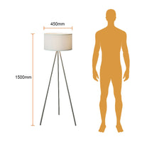 CHAMUK junto a silueta humana para comparar su tamaño: 1500 mm de altura y 600 mm de base
