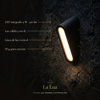 CEFEO II: LED integrado 9 W · 320 lm, Luz cálida 3 000 K, Línea de luz vertical, IP54 para exterior