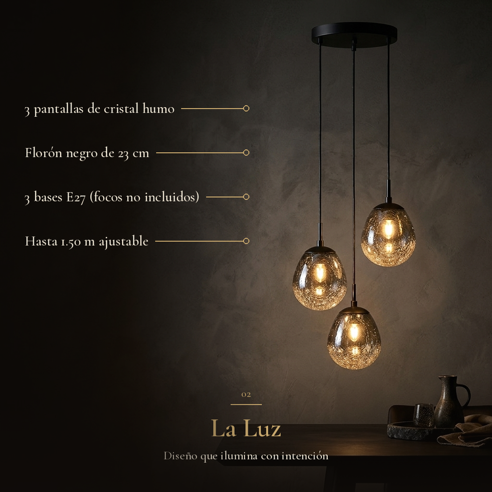 La Luz: DROPIA II con 3 pantallas de cristal humo, florón negro de 23 cm, 3 bases E27 y hasta 1.50 m ajustable