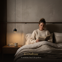mujer leyendo en la cama junto a la luz cálida de HELVETIOS I