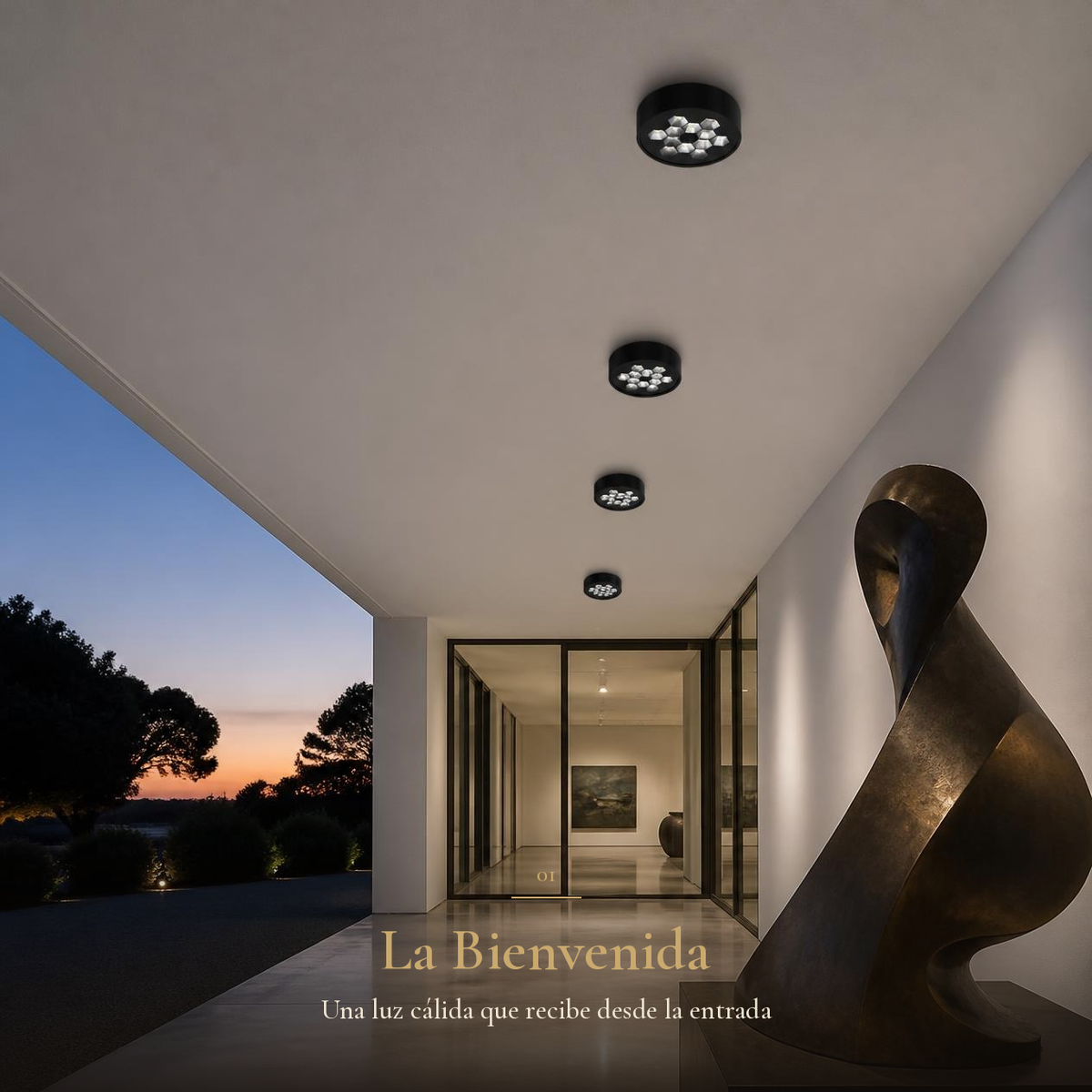 Varios HIVE PTL I en techo de pórtico de acceso con escultura