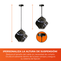 NEBULA con altura ajustable: el cable sobrante se oculta en el florón