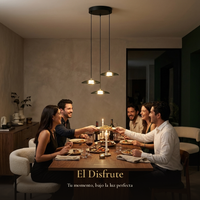 amigos cenando bajo la luz cálida de PRATO III