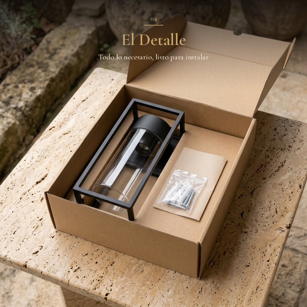 El Detalle: VEGA II en su caja kraft con marco negro, pantalla de cristal y kit de montaje